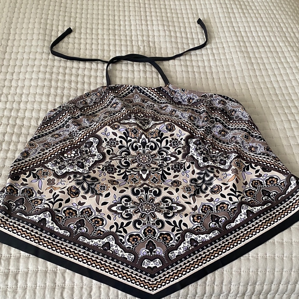 Kona Sol Black and Cream Halter Top